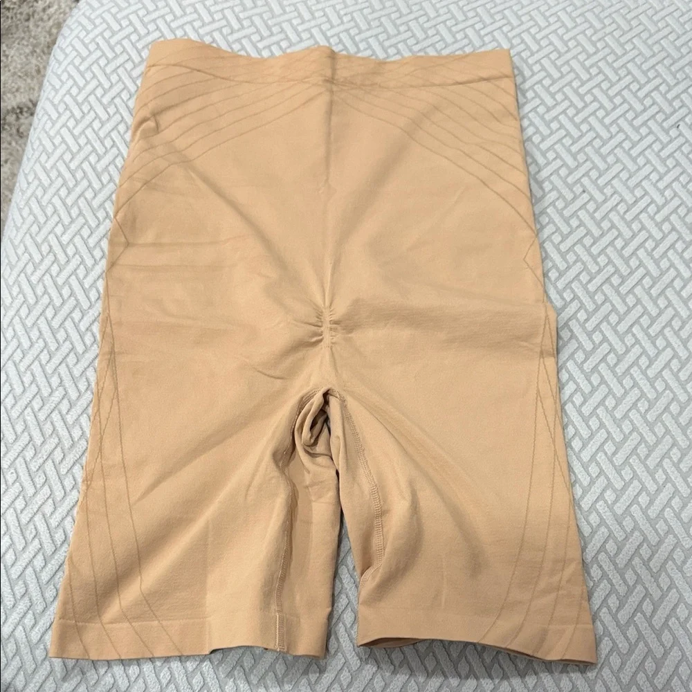 NEW Maidenform Beige Shapewear Shorts Large High Waist Firm Control